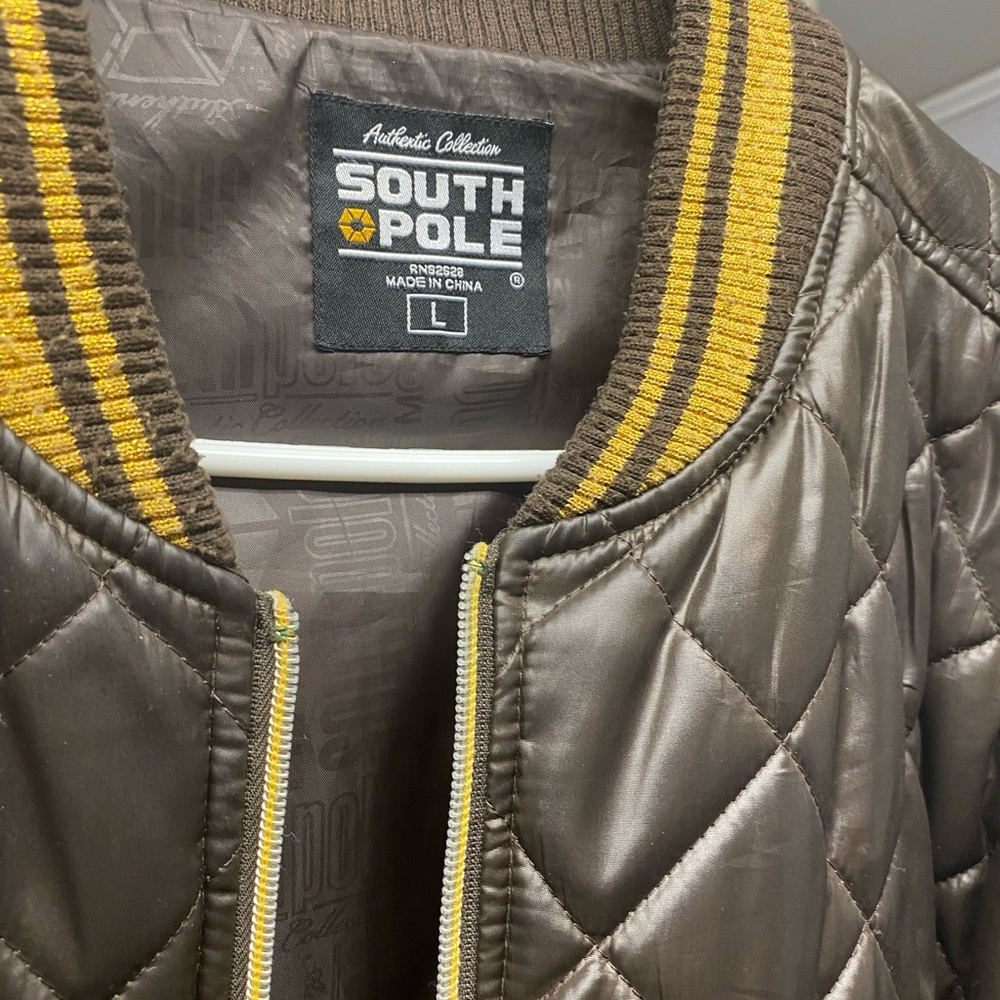 Man’s Jacket - Picture 4 of 14